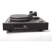 Kuzma - Stabi M - 3-Speed Manual Phono Turntable - Black - Angle (Tonearm NOT Included)