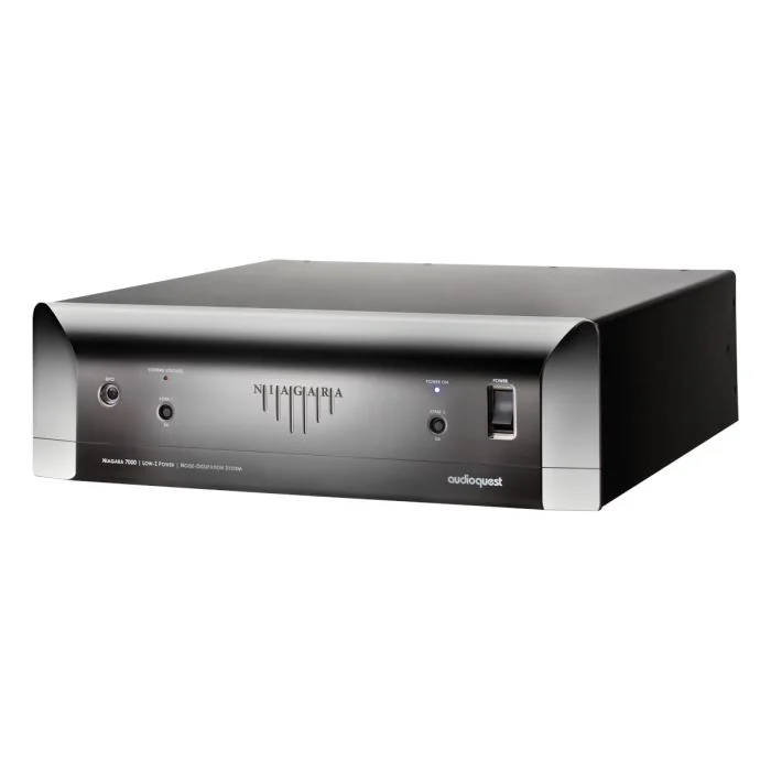 AudioQuest - Niagara 7000 - Power Conditioner - Front